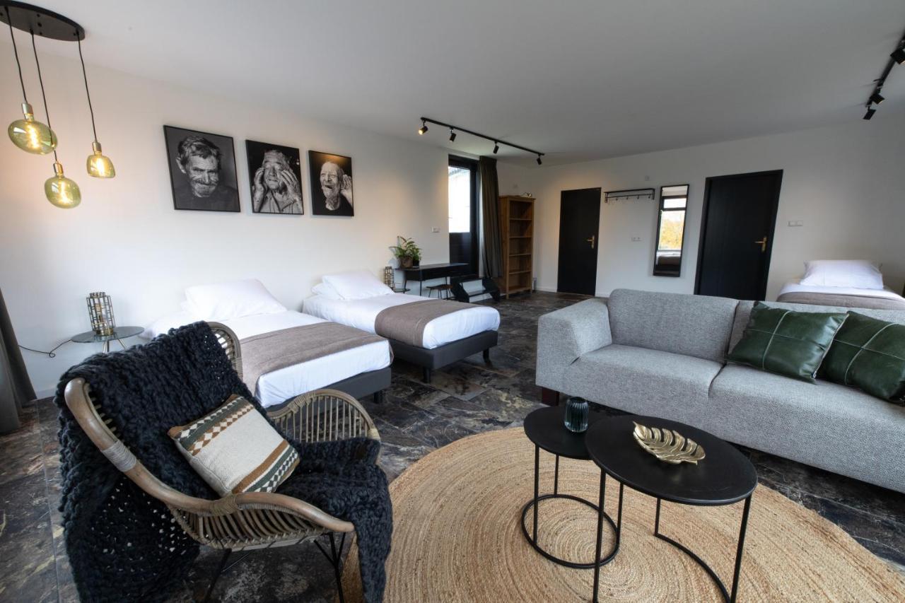 Hotel-Restaurant "Lely" Oude-Tonge Esterno foto